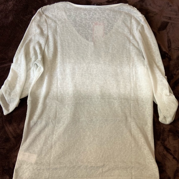 3/4 sleeve flower print top - Picture 3 of 7